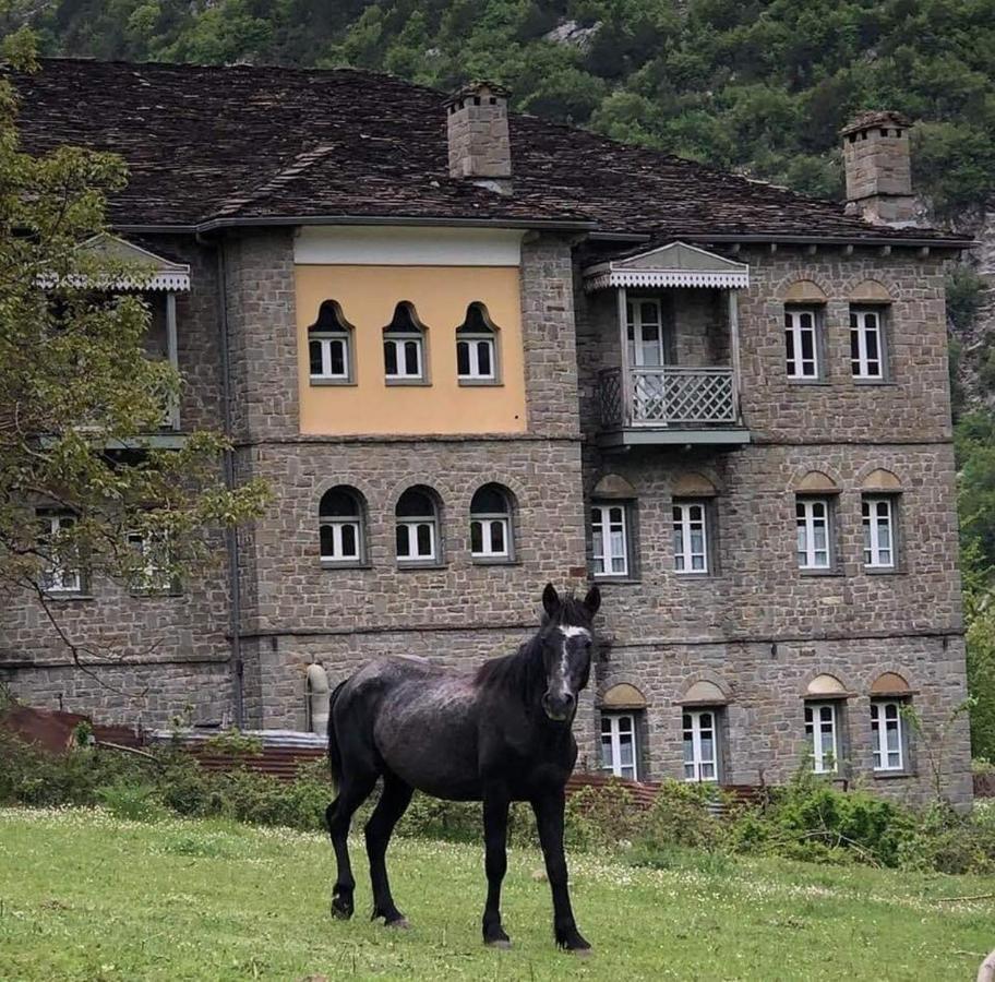 Hotel Petrotechno Tsepelovo Esterno foto